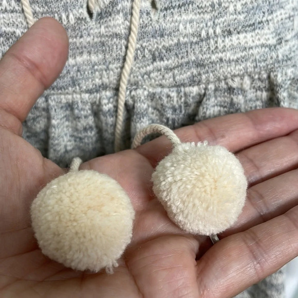 ANTHROPOLOGIE Eri + Ali Gray Pom Pom Tank Top Small - Picture 7 of 7